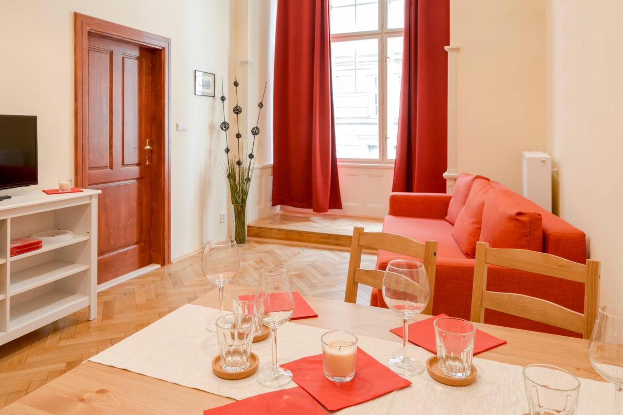 Stella Apartament *